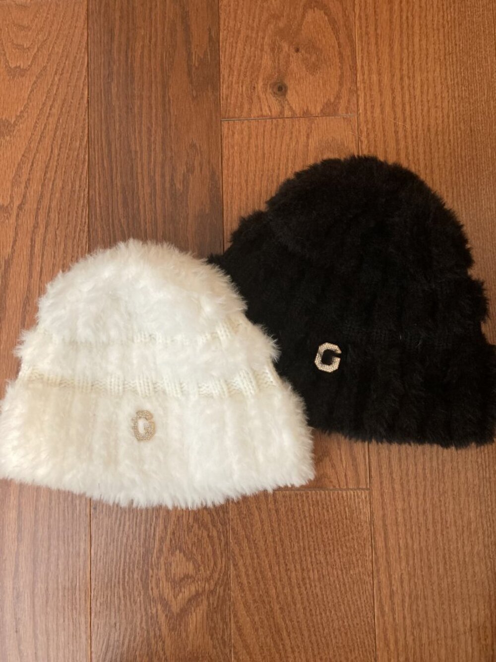 Fuzzy Beanie Duo - White & Black